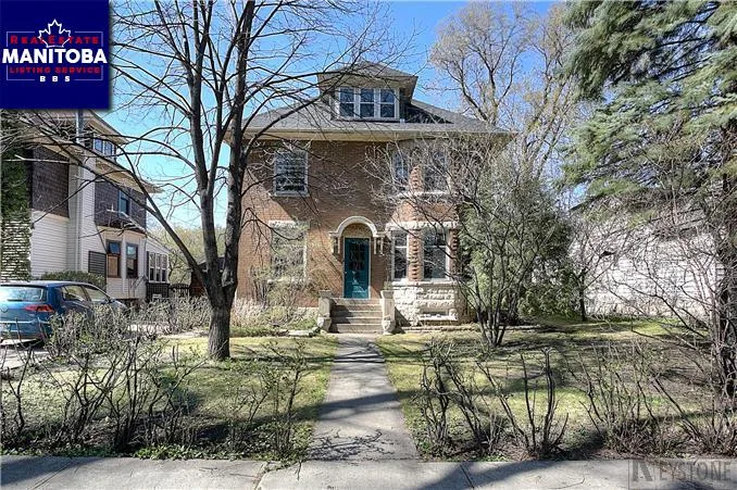 353 Maplewood Avenue