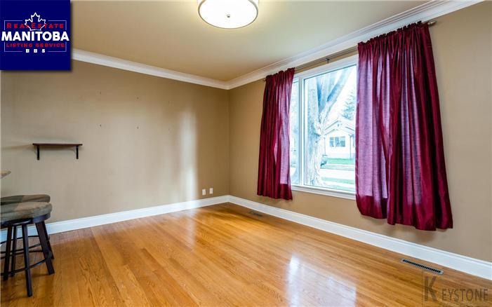 Property 172 Martin Avenue West img1