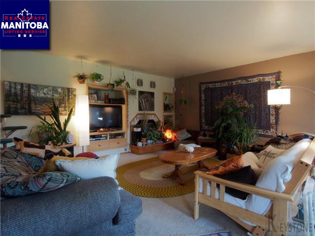 Property 221 Melville Avenue img1