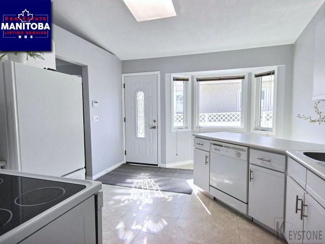 Property 7 Larkspur Drive img1