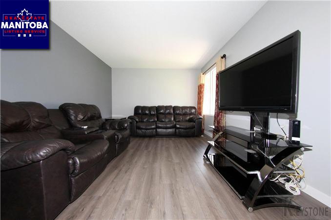 Property 10 Avaco Drive img1