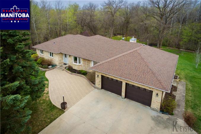 Property 10 Mapleton Bay Main image