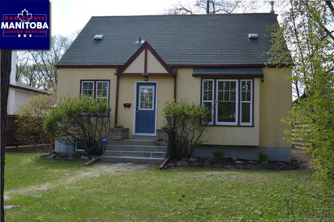 816 North Drive, Winnipeg