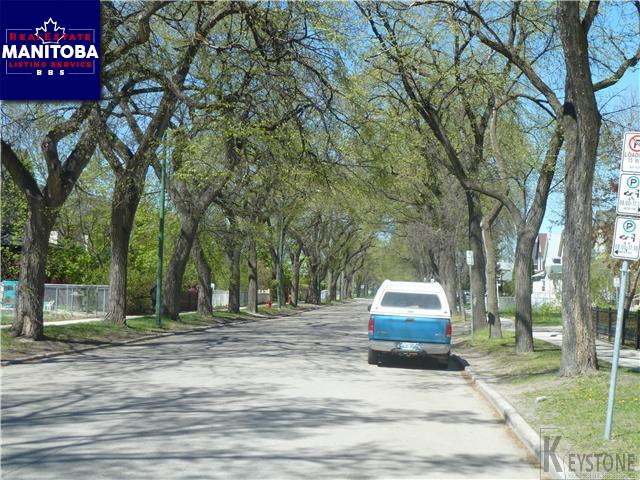 Property 828 Mcdermot Avenue img1