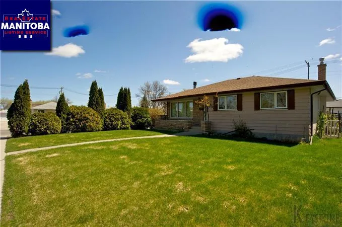 845 Airlies Street, Winnipeg