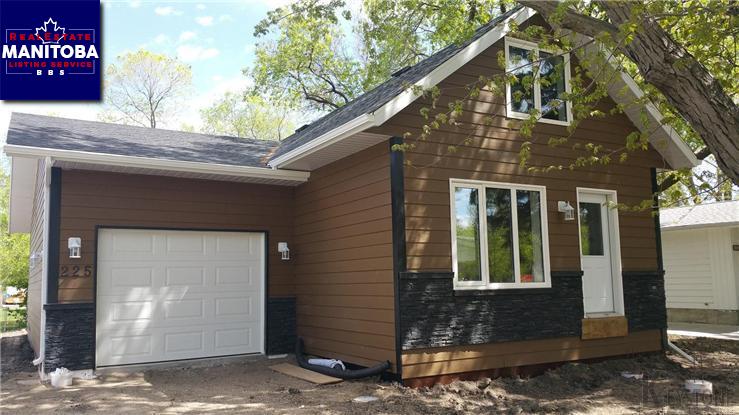 Property 225 10th Street Main image