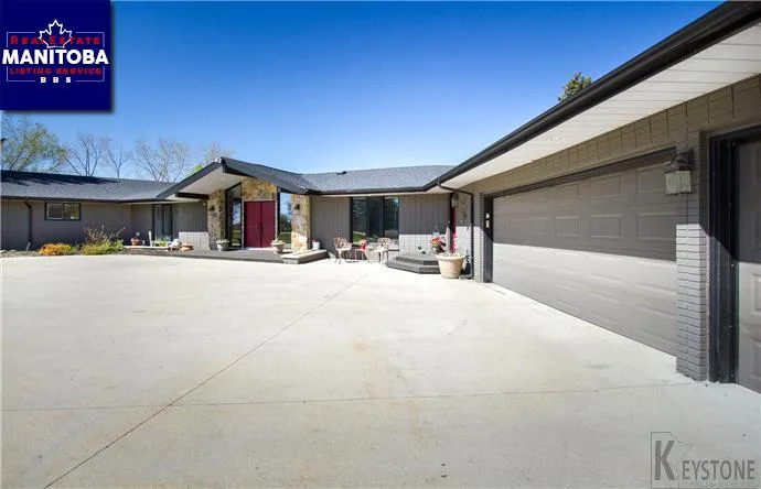 10 Estate Road, Winnipeg