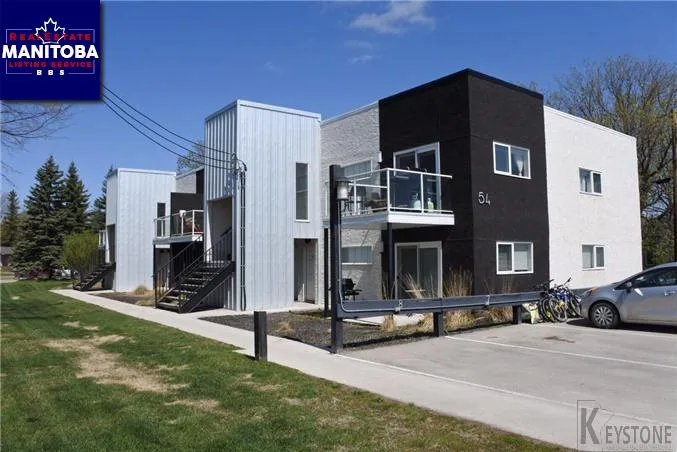 3-54 Lumber Avenue, Steinbach
