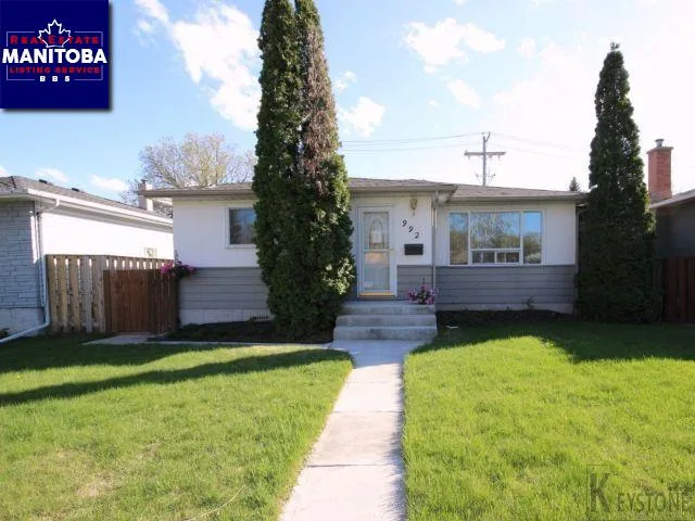 992 Moncton Avenue, Winnipeg
