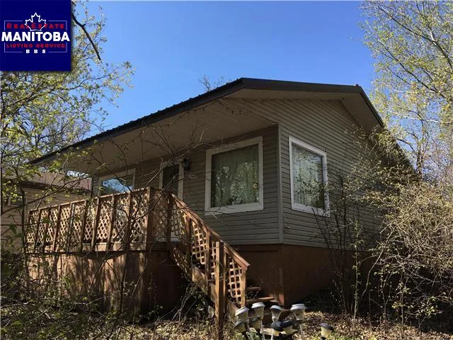25 Jackson Beach Road, Shoal Lake