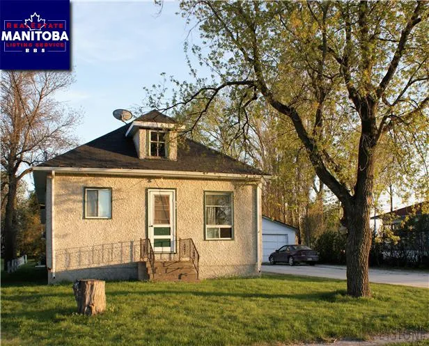 3 Bed House for Sale at 250 Toronto Avenue West, Morris, MB - MLS® #1711916