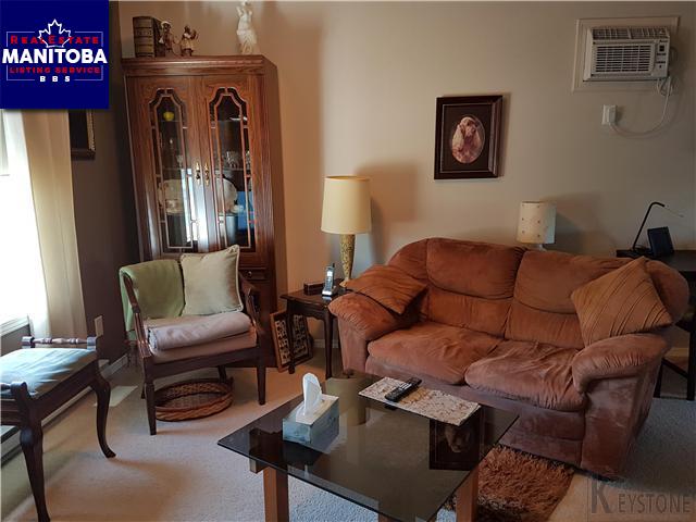 Property 235237 Mcmillian Street West img1