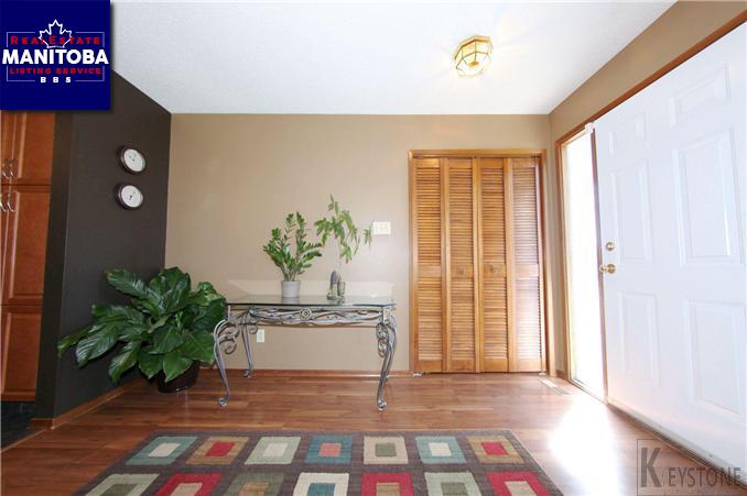 Property 111 Thunder Bay img1