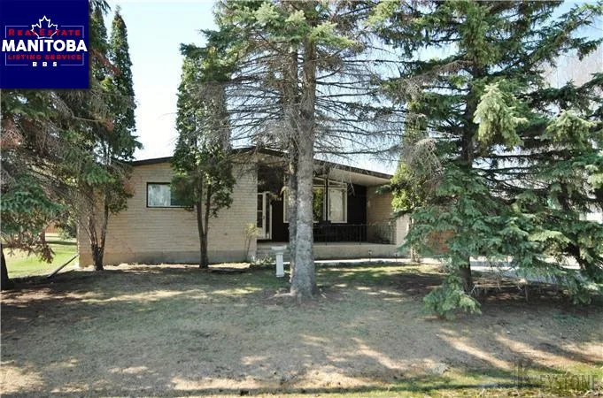 1358 Ravelston Avenue West, Winnipeg