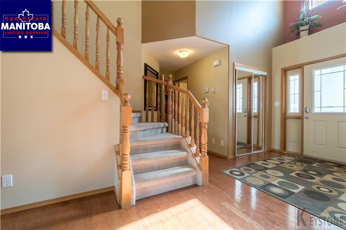 Property 19 Clapham Cove img1