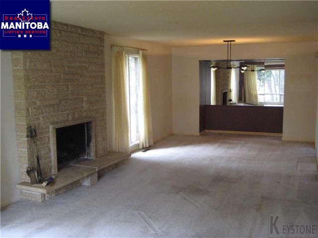 Property 220 Ridgedale Crescent img1