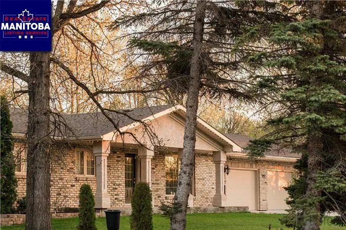 222 Walnut Avenue, Mitchell