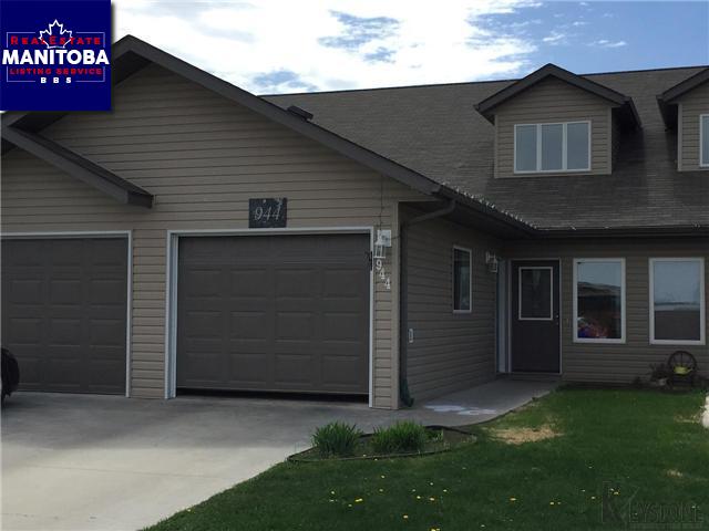 Property 944 Parkhill Drive Main image