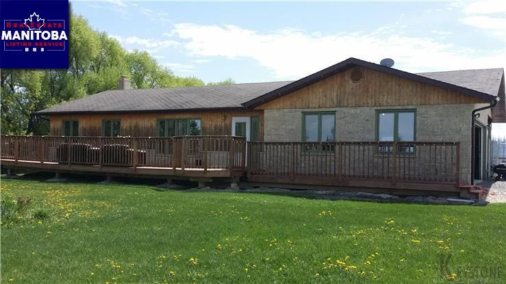 24072 48 Road North, Lorette
