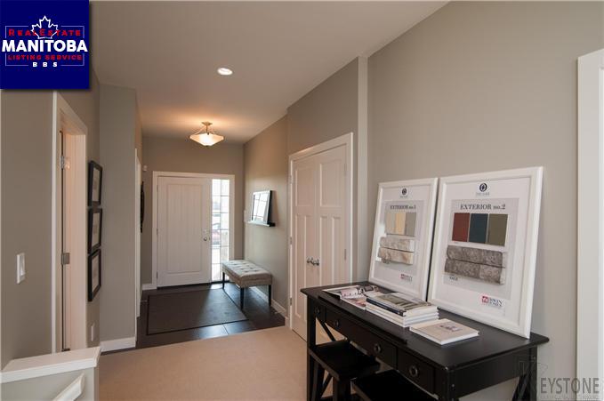 Property 22-70 Oak Forest Crescent img1