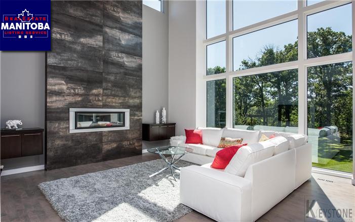 Property 234 Oak Forest Crescent img1