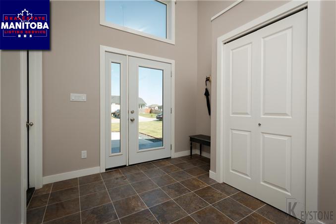 Property 33 Kirkdale Drive img1