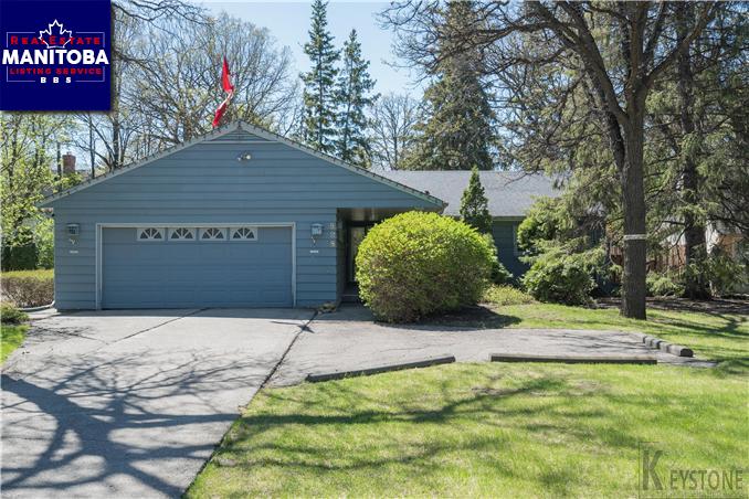 Property 828 Wellington Crescent Main image