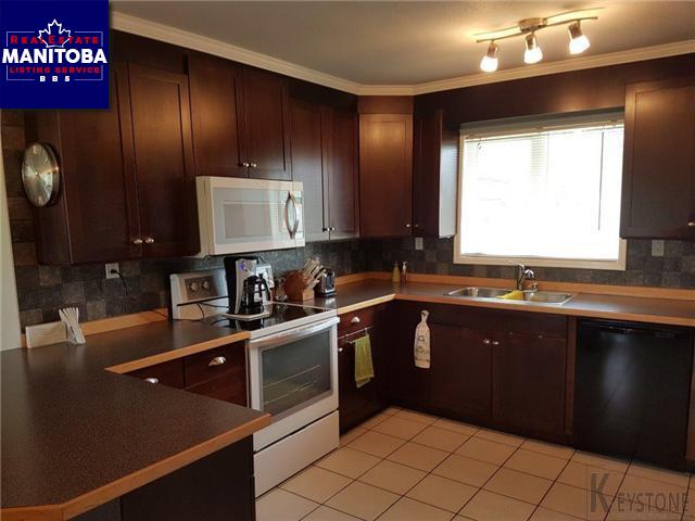 Property 11 Mclaren Drive img1