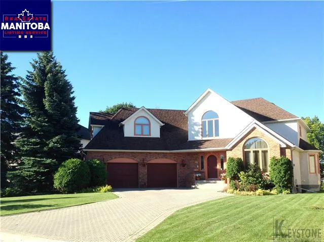 102 Queens Park Crescent, Winnipeg