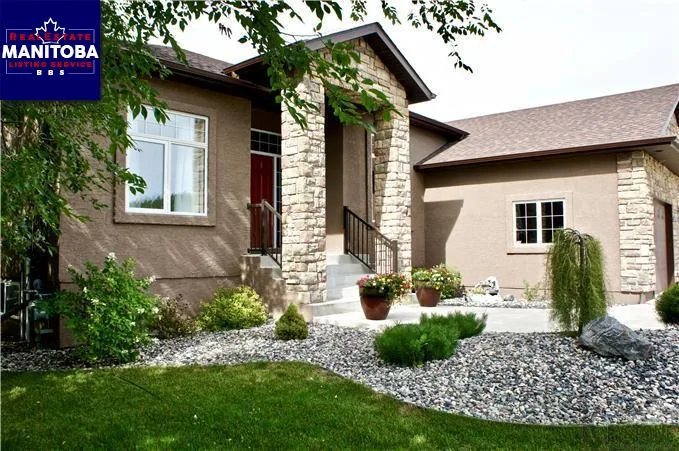 11 Rossmere Crescent, Stonewall