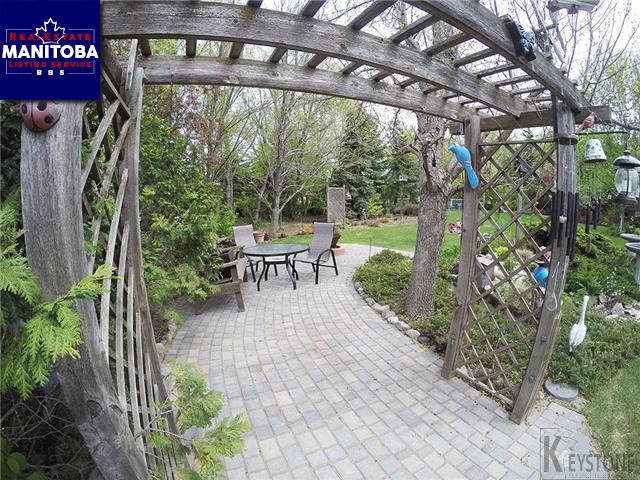 Property 26 Karens Crescent img1