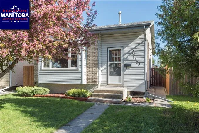 1131 Kildare Avenue East, Winnipeg