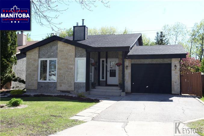 Property 75 Woodview Bay Main image