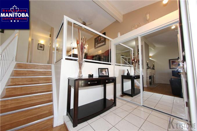 Property 75 Woodview Bay img1