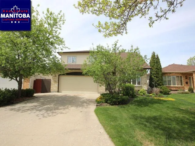 10 Theydon Place, Winnipeg
