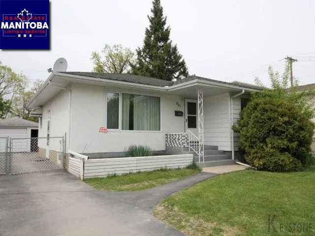 901 Dowker Avenue, Winnipeg