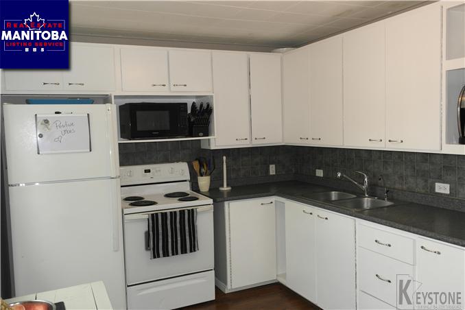 Property 519 Riverton Avenue img1