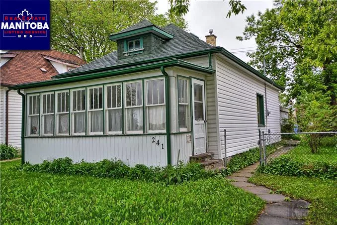 241 Royal Avenue, Winnipeg
