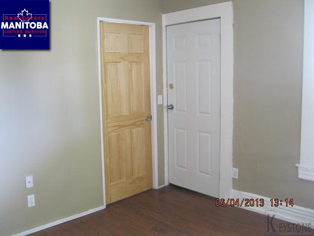 Property 484 Aberdeen Avenue img1