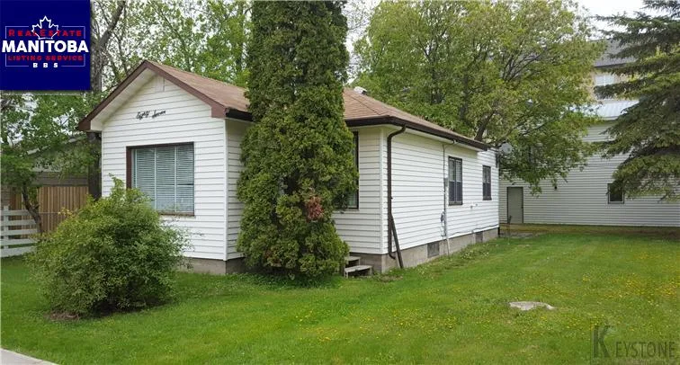 4 Bed House for Sale at 87 3rd Avenue, Gimli, MB - MLS® #1713729