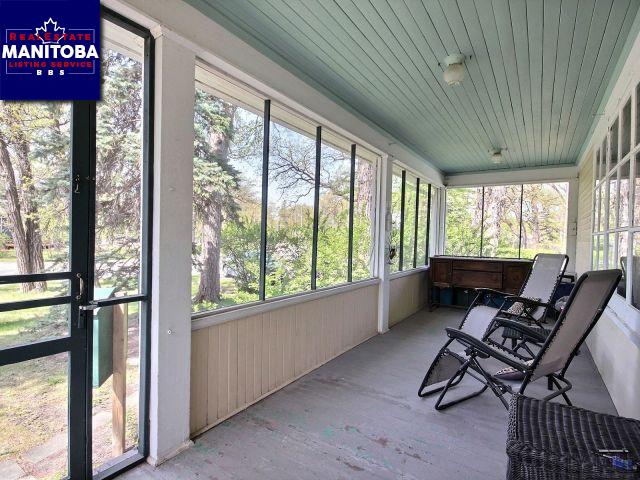 Property 159 Woodhaven Boulevard img1