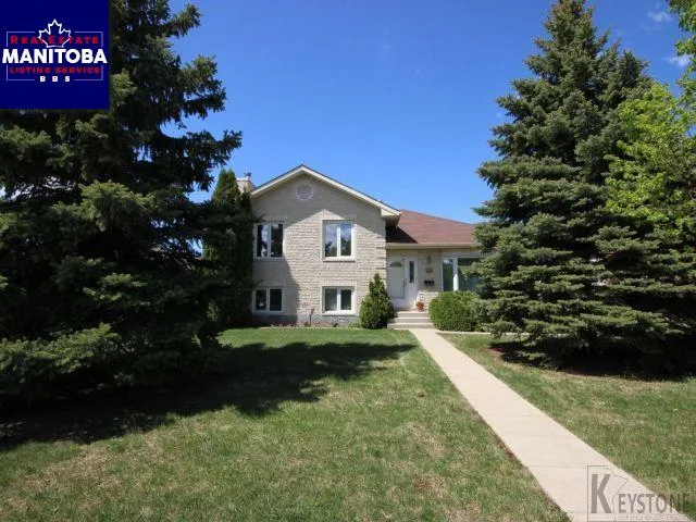 52 Lonergan Place, Winnipeg