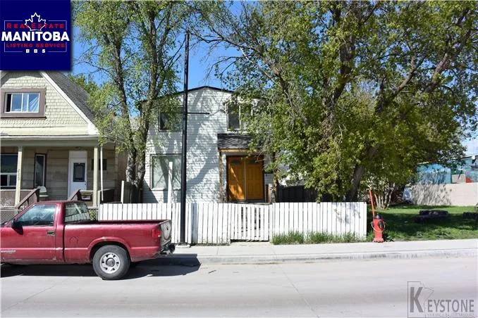 687 Selkirk Avenue, Winnipeg