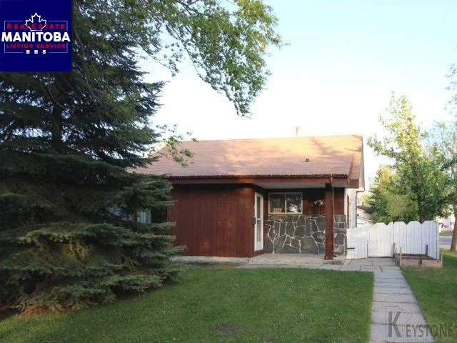 2 Champagne Crescent, Winnipeg