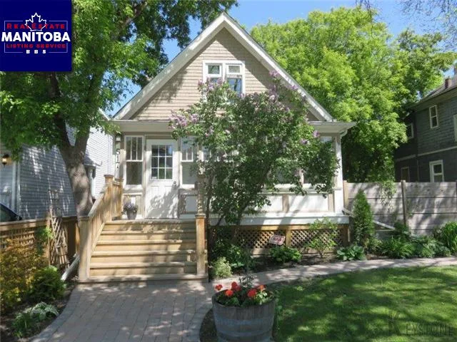 517 Newman Street, Winnipeg
