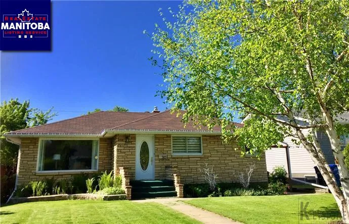 325 Kirby Avenue West, Dauphin