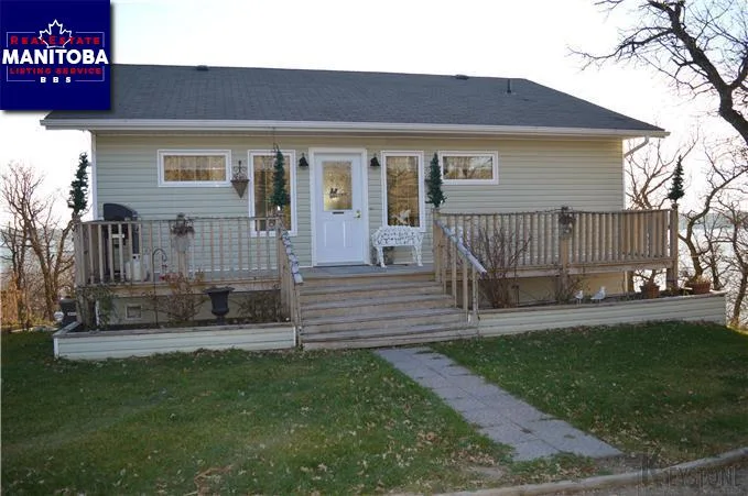 6 Pelican Drive, Pelican Lake