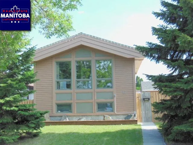 42 Sunway Avenue, Winnipeg