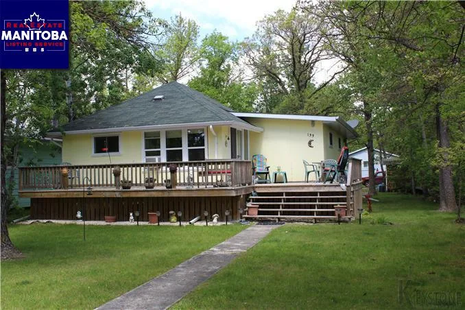 133 Maple Avenue, Winnipeg Beach