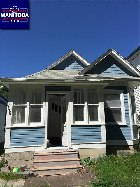 Property 740 Toronto Street Main image